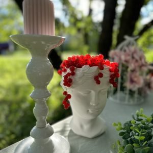 Balta keramikas vāze - sievietes seja