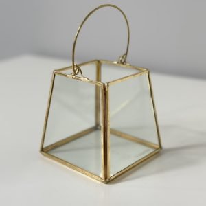 Stikla svečturis ar zelta maliņām