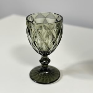 Zaļa dzērienu glāze