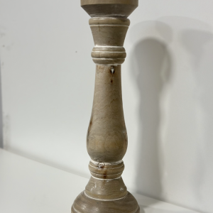 Koka svečturis cilindra svecēm