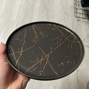 Dekoratīvs šķīvis