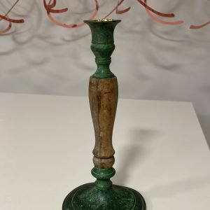 Antīka stila svečturis