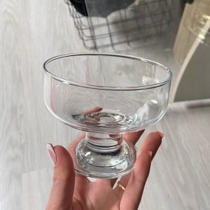 Caurspīdīgs saldējuma trauciņš