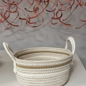 Balts pīts tekstila groziņš