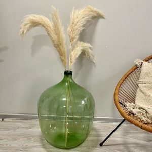 Liela vīna stikla krūka